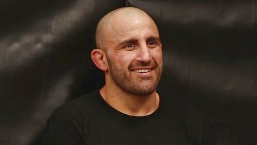 Александр Волкановски