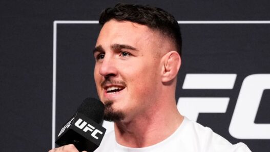 Том Аспиналл тяжеловес