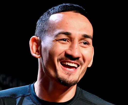 Макс Холлоуэй