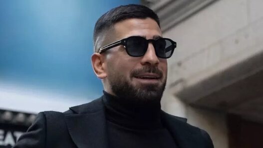 Илия Топурия чемпион UFC