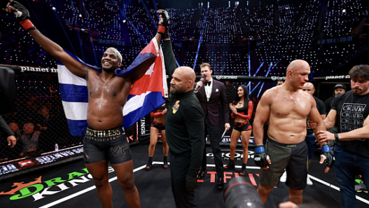 Медицинские отстранения MVP Rousey vs. Carano: Junior dos Santos получил бессрочный срок